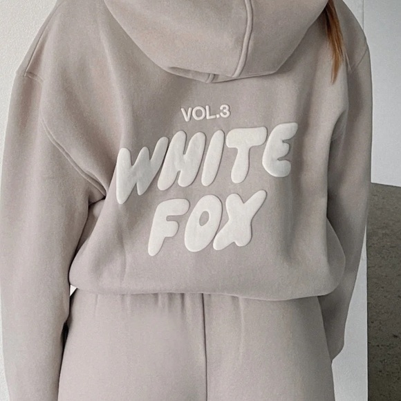 White Fox Vol.3 Women’s Hoodie Pullover Color Moon Sweatshirt Size M/L - Picture 14 of 14